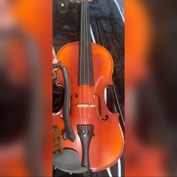 Student Viola - Picture 2 of 4